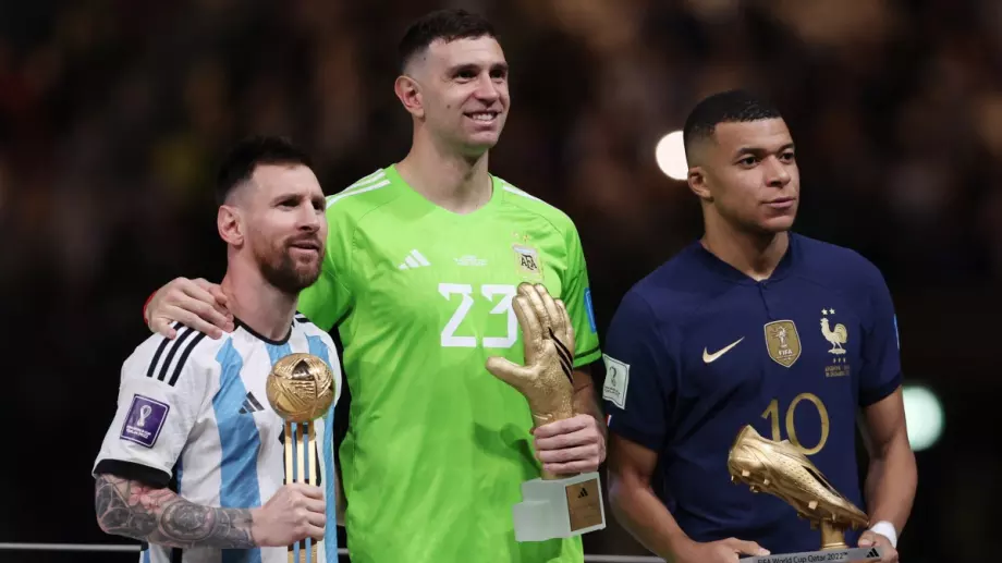 Респект: Играчите на Аржентина отидоха да прегърнат тези на Франция след финала (ВИДЕО)