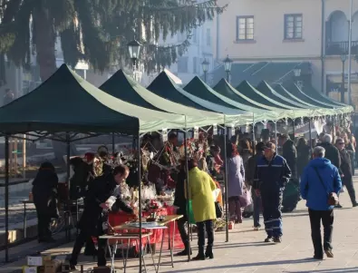 Проведе се традиционният Коледен базар в Тетевен