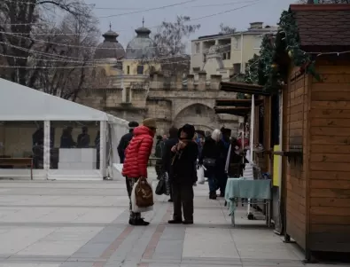 Зимната приказка във Видин започна с Коледен базар