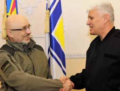 Димитър Стоянов се срещна с украинския си колега, Резников благодари за оръжието