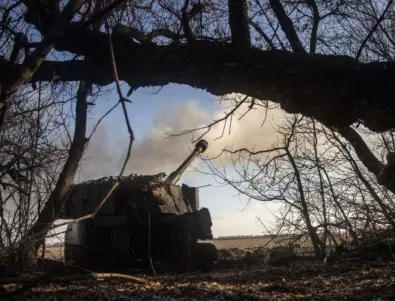 За по-ефективна отбрана на Соледар: Украинците заемат позиции извън града (ВИДЕО)* 