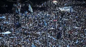 {{ otherArticle[0].article.title }}