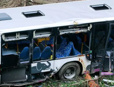 В Турция: Автобус с деца се блъсна в камион, има над 30 ранени