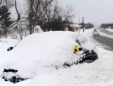Снежната буря в САЩ: Все повече жертви, хора загиват в затрупаните си коли
