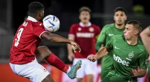 {{ otherArticle[0].article.title }}