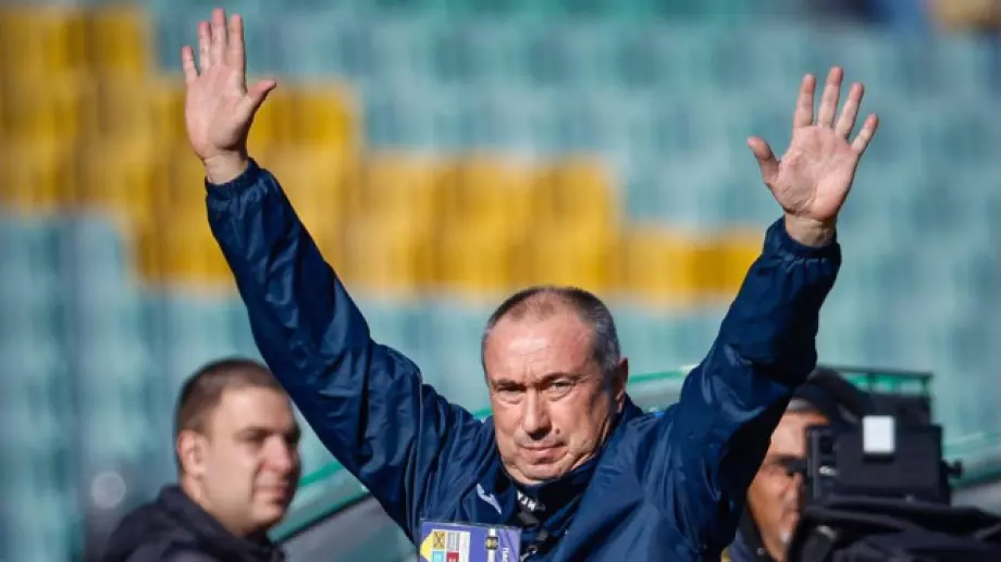 Борбата на Станимир Стоилов за програмата в Първа лига дава резултат?