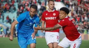 Същият формат и дългите паузи се запазват в Първа лига и през следващия сезон