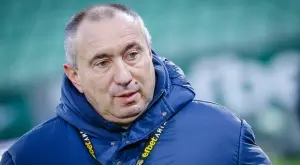 Мъри Стоилов се завръща във футбола, отива там, където го боготворят?