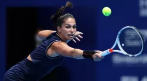 Изабелла Шиникова надви тенисистка от Испания, спечели 672 долара и се класира на 1/4-финал в Турция