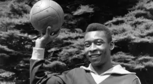 Идолът Пеле: Кръстен на вратар, определен за "крал" на 17, "ощетен" със 7 "Златни топки" 