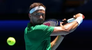 {{ otherArticle[0].article.title }}