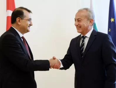 Илиян Василев видя газово споразумение с Турция като метод на Русия да се направи управление в България
