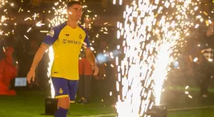 {{ otherArticle[0].article.title }}