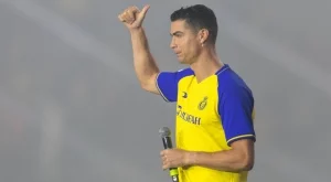 {{ otherArticle[0].article.title }}