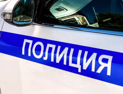 66-годишен мъж изпотроши три коли с кирка в Кюстендилско