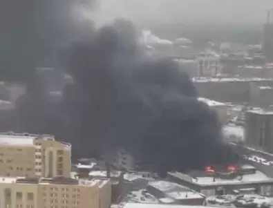 Голям пожар в Москва - гори автомивка (ВИДЕО)
