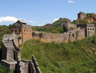 Великата китайска стена се крепи от „био мазилка“