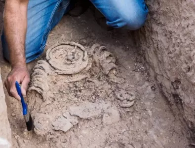 От бремето на греховете: Археолози в Израел откриха останки на окован монах