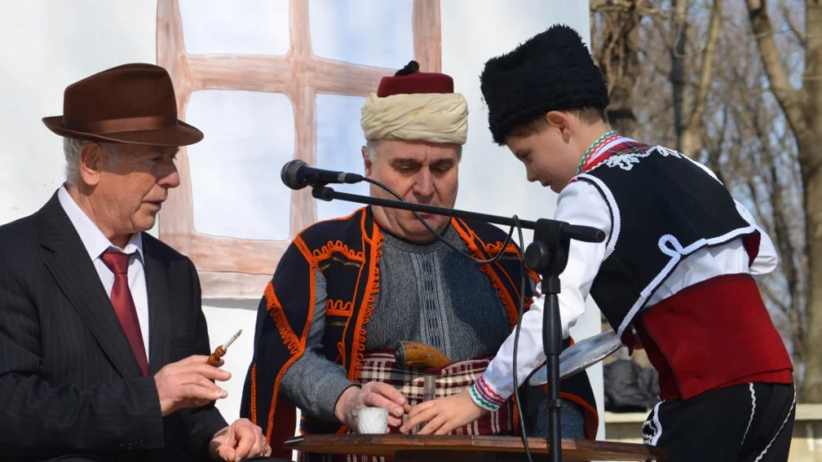 Мъжкият хор "Родолюбци" и най-дългата фолклорна щафета