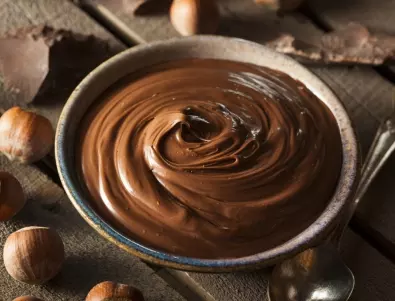 Как най-лесно да разтопим шоколад - става за броени секунди