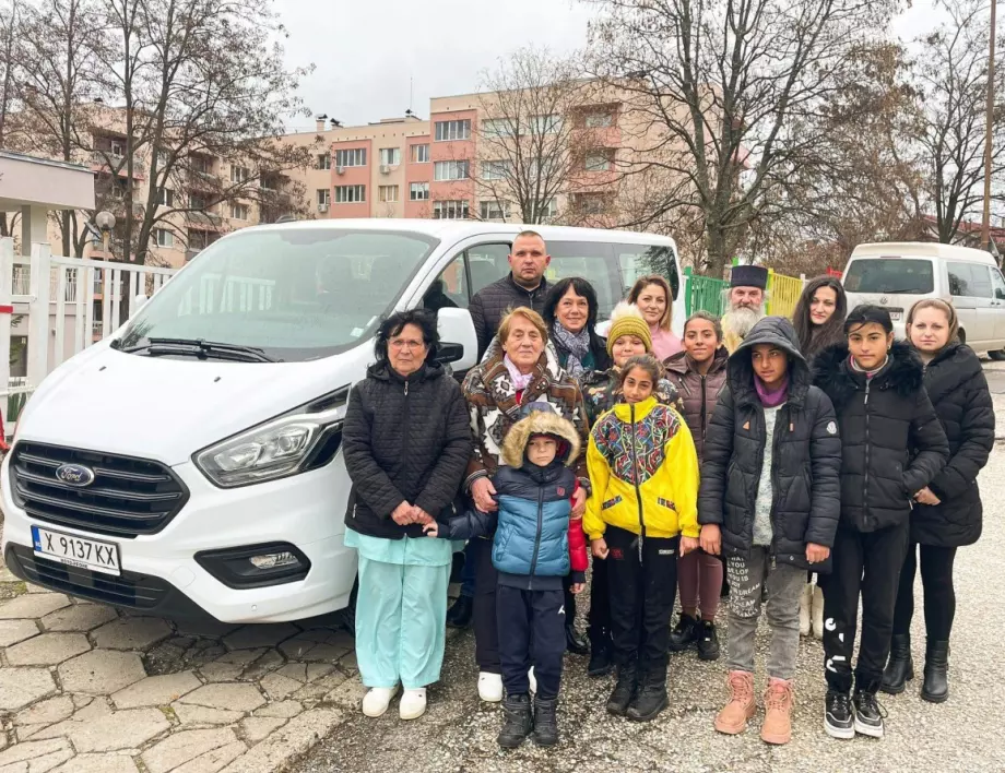 Осигуряват автобуст за децата със специални нужди в Ивайловград