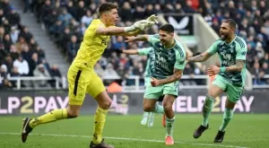 {{ otherArticle[0].article.title }}