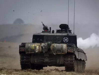 Какво могат британските танкове, които отиват в Украйна (ВИДЕО)