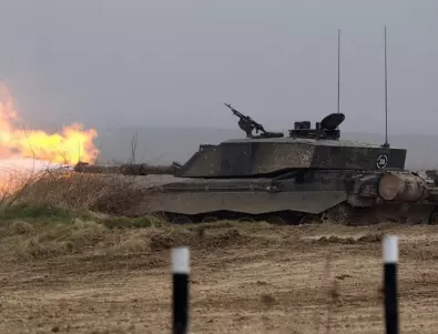 Западни оръжия в Украйна и как се представят: Британският танк Challenger 2 и шведската гаубица Archer (ВИДЕО)