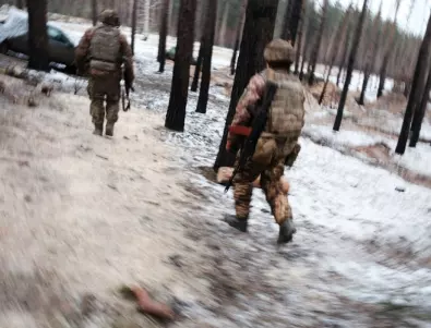 ВИДЕО: Беларуски доброволци и украинската артилерия се разправят с руски войници при Бахмут