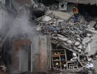 Отново: Много жертви в уцелени от руски огън жилищни сгради в Украйна (СНИМКИ)
