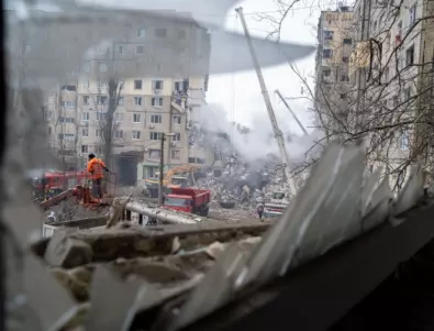 Русия отвърна за удара в Таганрог: Срина висока жилищна сграда в Днипро (ВИДЕО)