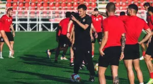 {{ otherArticle[0].article.title }}