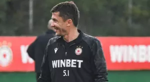 {{ otherArticle[0].article.title }}