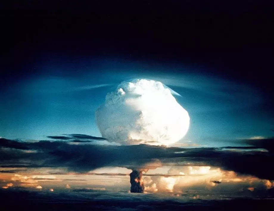 "Цар Бомба": най-мощната експлозия, която светът е виждал. По времето на Хрушчов