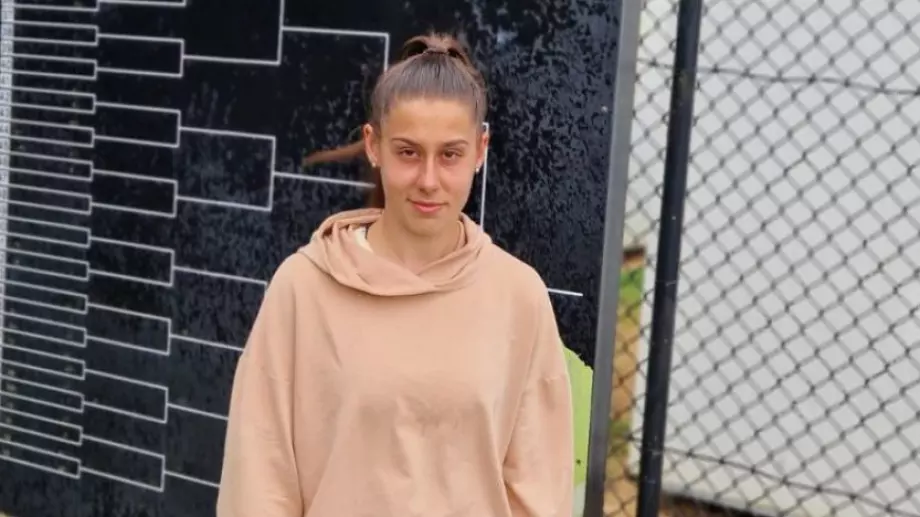 16-годишна българска тенисистка прави фурор на турнир в Белгия, срази №7 в света и ще спори за трофей
