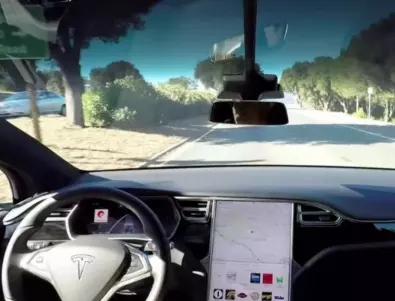 Видеото с автопилота на Tesla се оказа измама