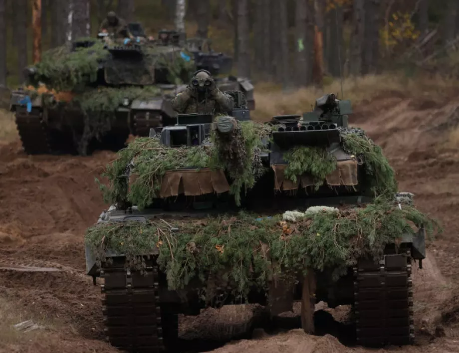 Словакия и Чехия също обмислят да пратят танкове "Леопард" на Украйна