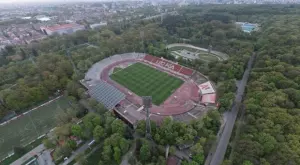 "Комунистически, ужасни и нехигиенични" - в Румъния не спестиха нищо за националния стадион и "Армията"