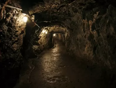 Баща и син са затрупани в незаконен рудник край Радомир