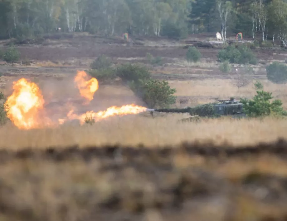 "Дайте танкове на Украйна": Шествие в Берлин с искане към германския канцлер (ВИДЕО)
