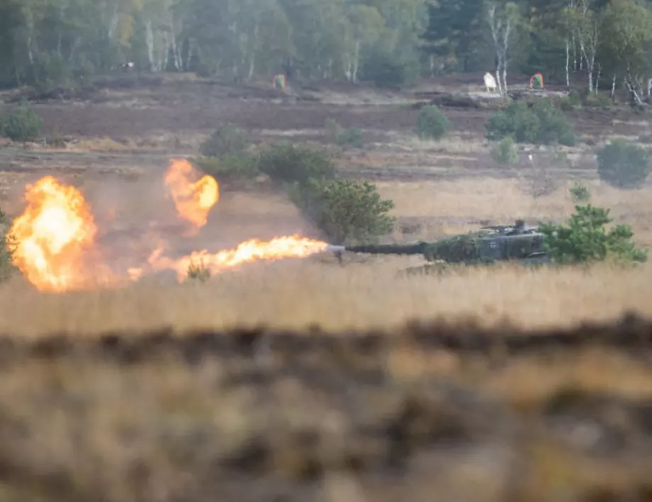 Танк "Леопард" принуди два руски танка да отстъпят (ВИДЕО)