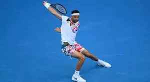 {{ otherArticle[0].article.title }}