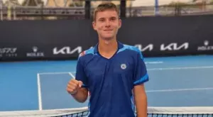 Българинът Илиян Радулов обърна руснак и вече е във втория кръг на Ролан Гарос при юношите