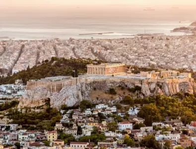 Тревога в Гърция заради законите за амнистия на строежи 