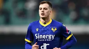 Потвърдено: 21-годишен национал на Сърбия сменя италианската Серия А с френската Лига 1