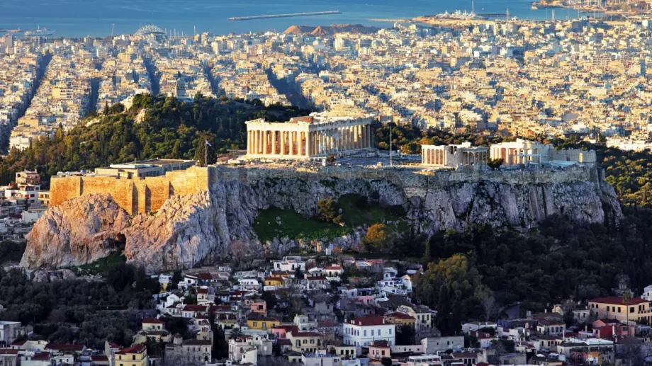 Гърция и Ватикана се споразумяха за фрагменти от древногръцки храм