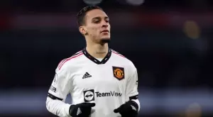 Ерик тен Хаг защити Антони от критиките: "За мен е показателно колко добре се представя"