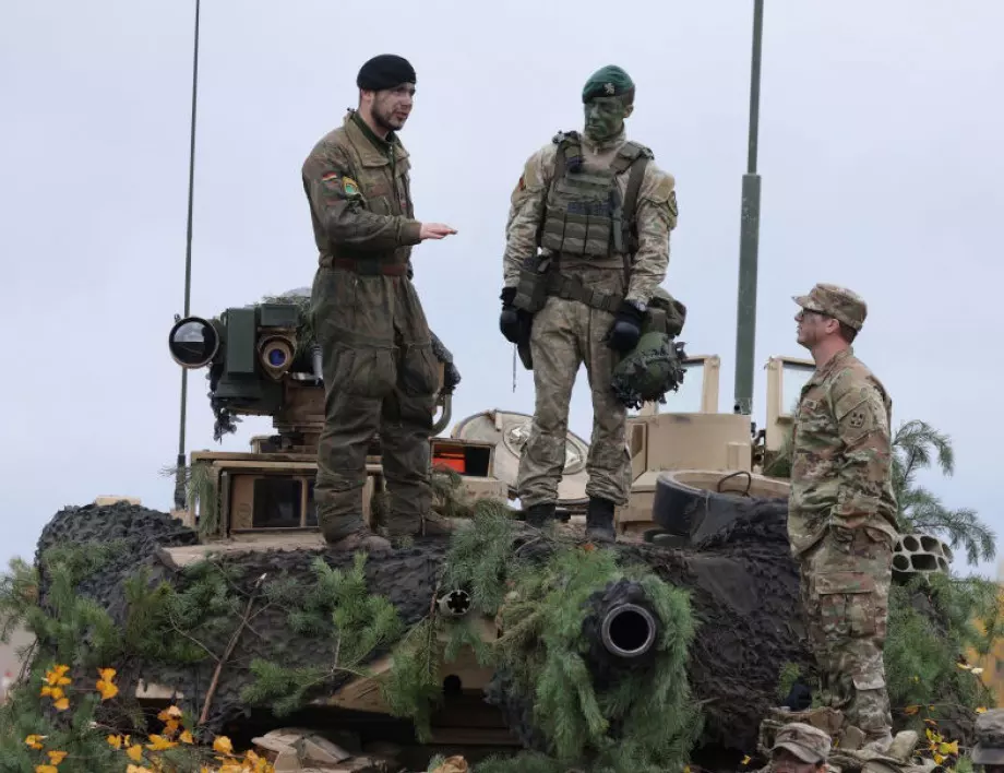 Зеленски: Първите танкове Abrams вече са в Украйна