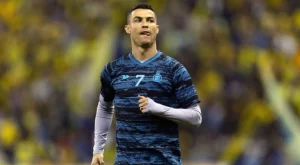 {{ otherArticle[0].article.title }}