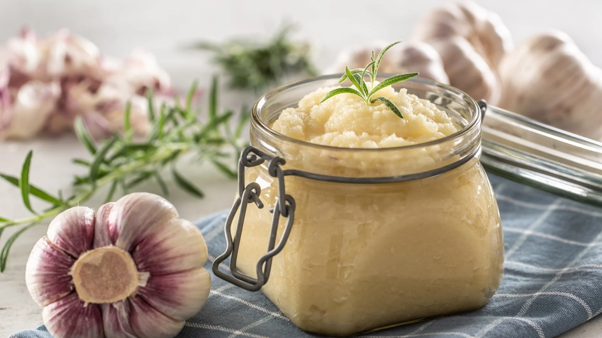 8 храни, които пречистват тялото по-добре от пости, яжте ги всеки ден